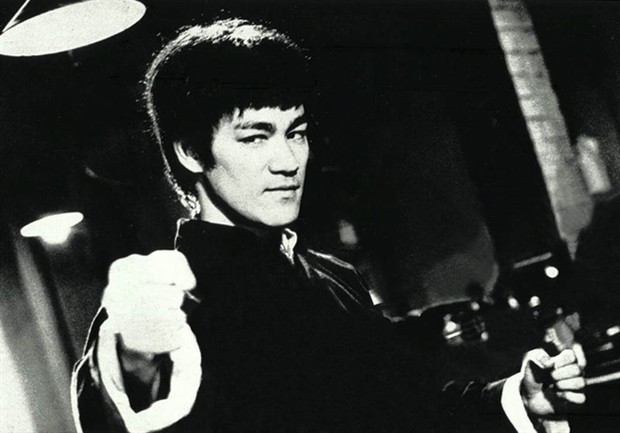 包含AC米兰乏善可陈，难免被动挨打的词条