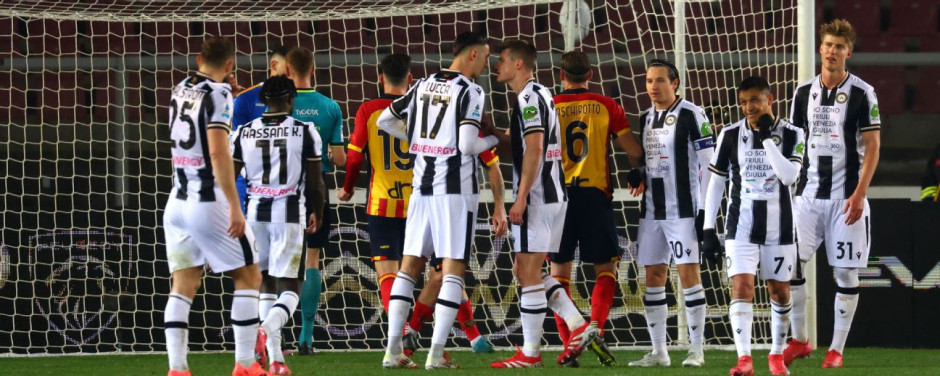 包含乌迪内斯客场大胜都灵，实现重要突破的词条