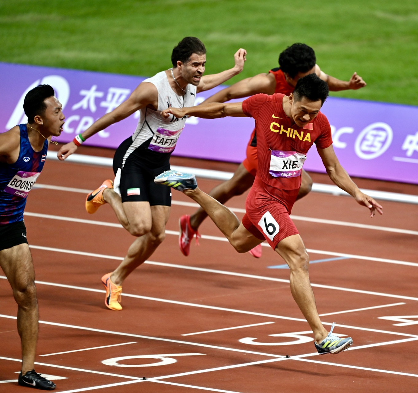 百米飞人，中国选手再度夺冠