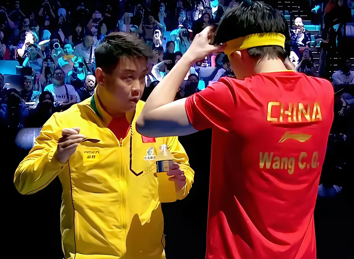 顶尖对决激动人心,运动员们争夺胜利 顶尖对决激动人心,运动员们争夺胜利