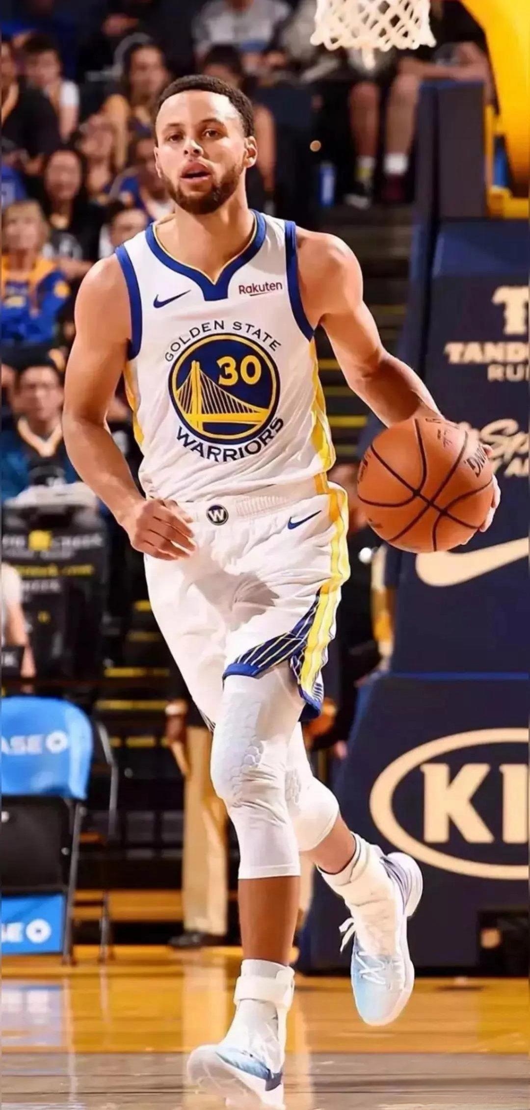 勇士力克马刺，斯蒂芬-库里火力全开