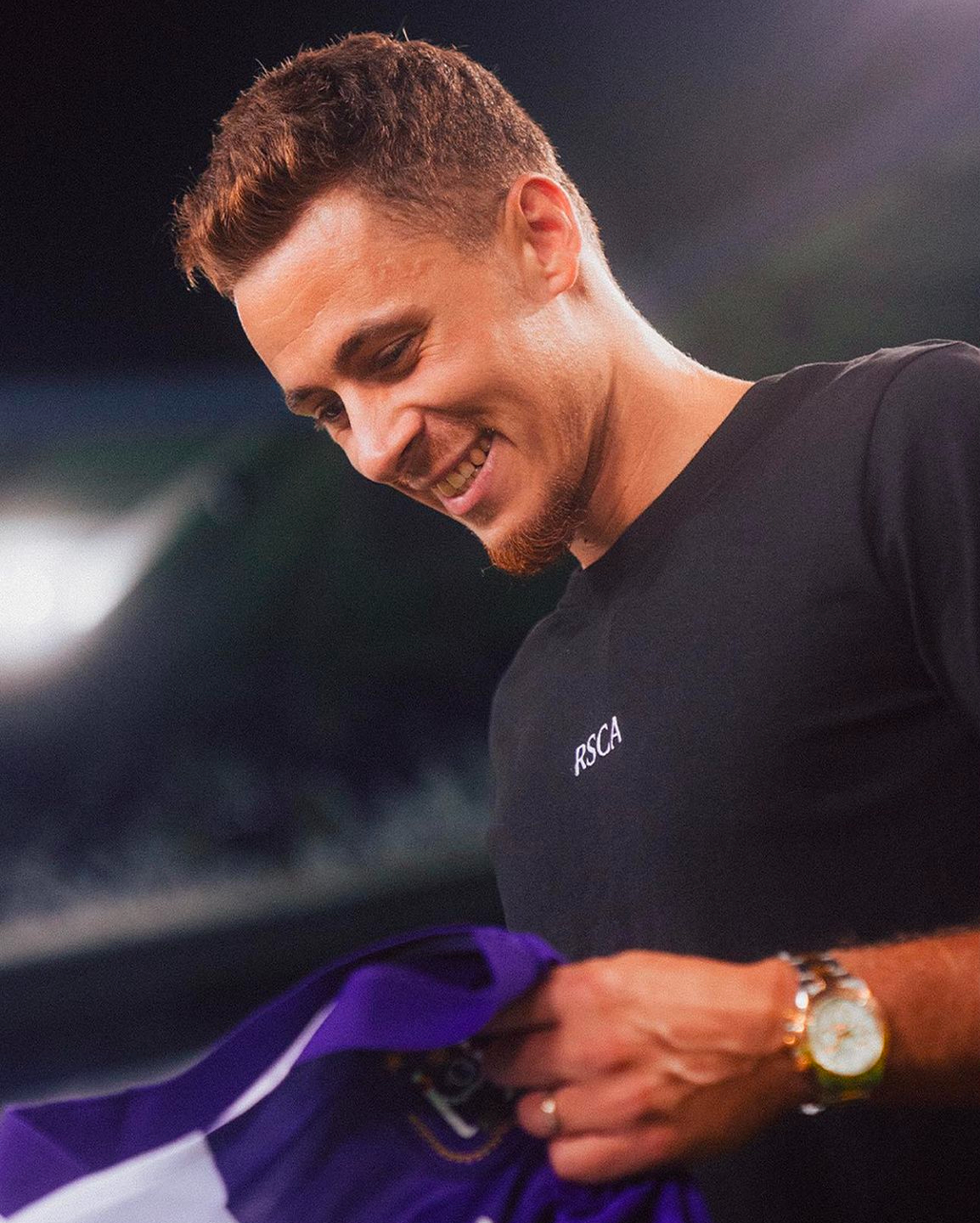 尤文图斯宣布签下阿扎尔！