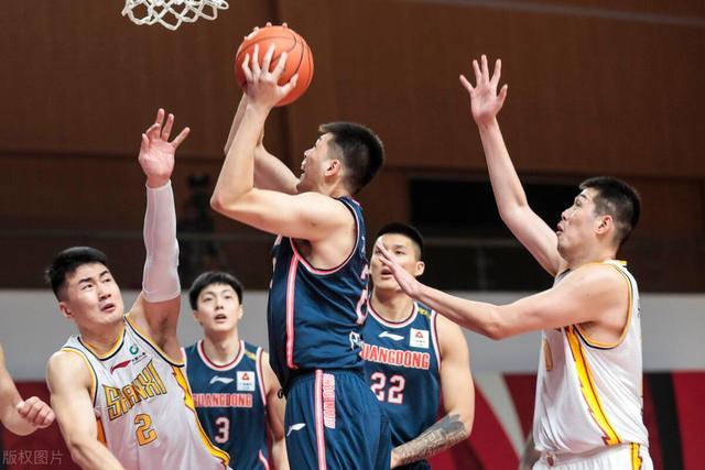 雄鹿碾压福建队，张镇麟惊艳四座的简单介绍